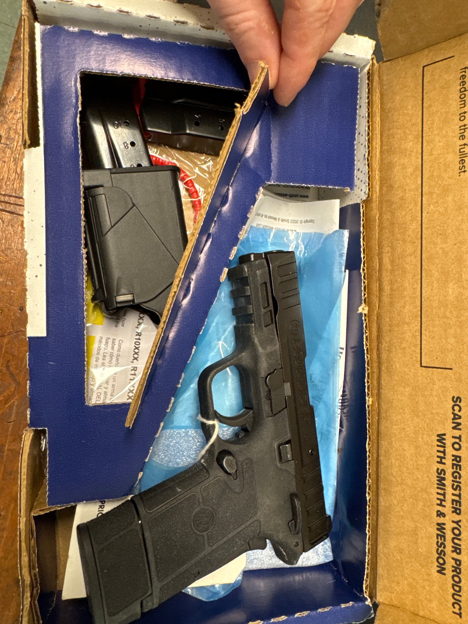 SMITH & WESSON EQUILIZER
