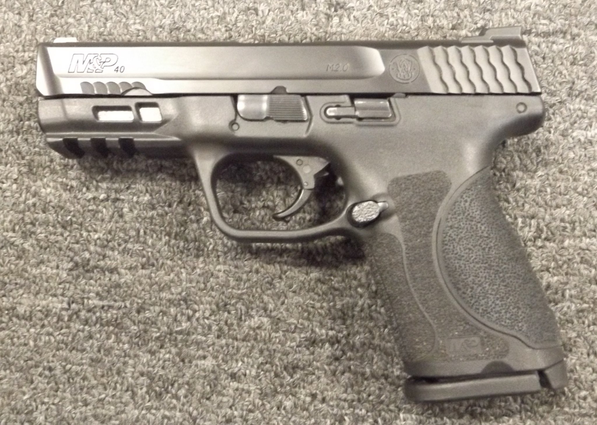 SMITH & WESSON M&P40 M2.0