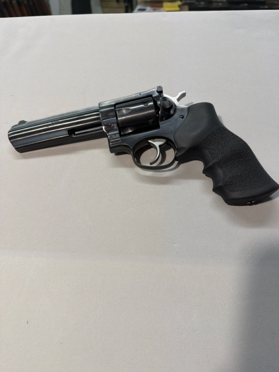 RUGER GP100 (01756)