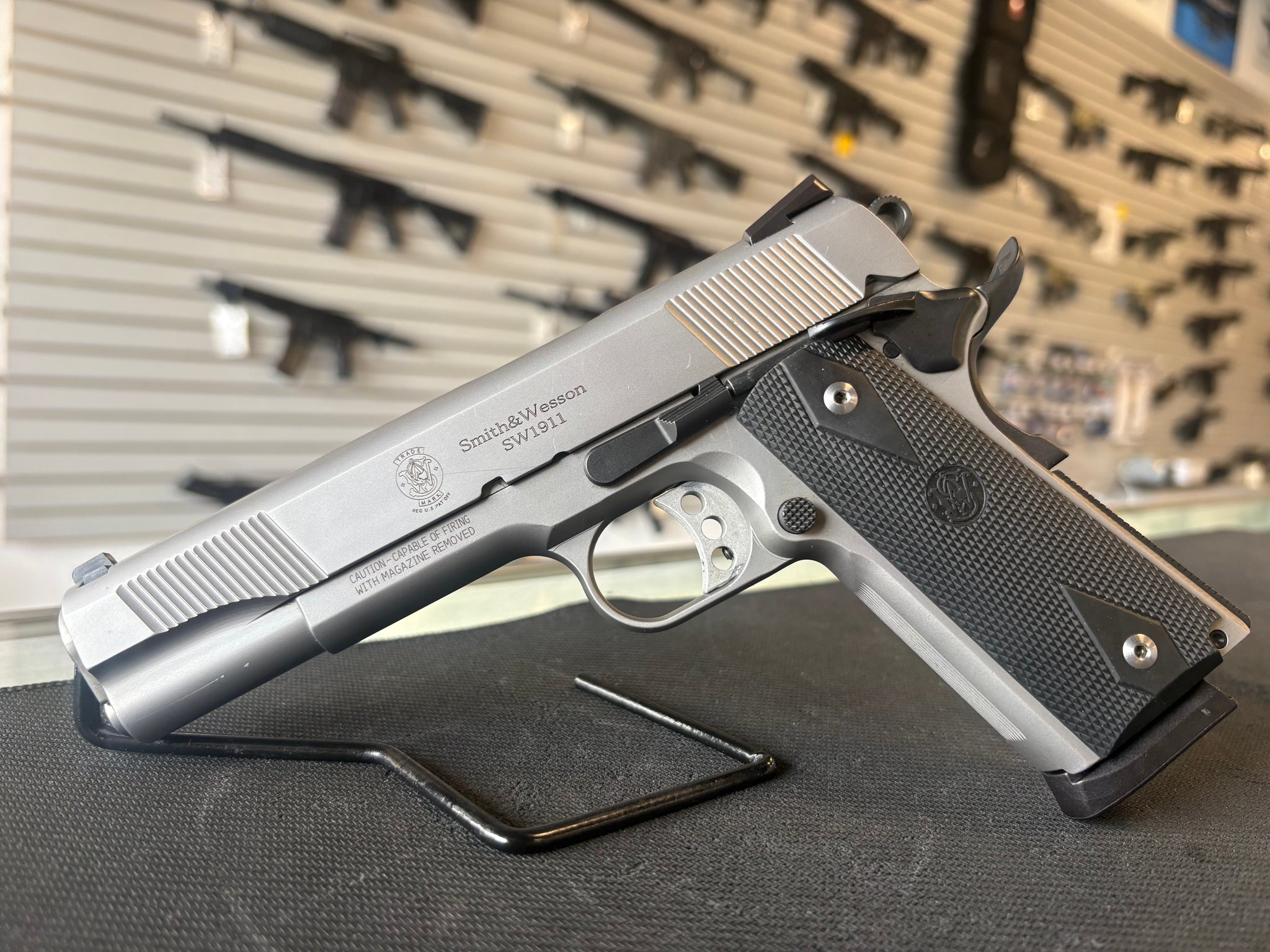 Smith & Wesson Sw1911 - For Sale, Used - Excellent Condition