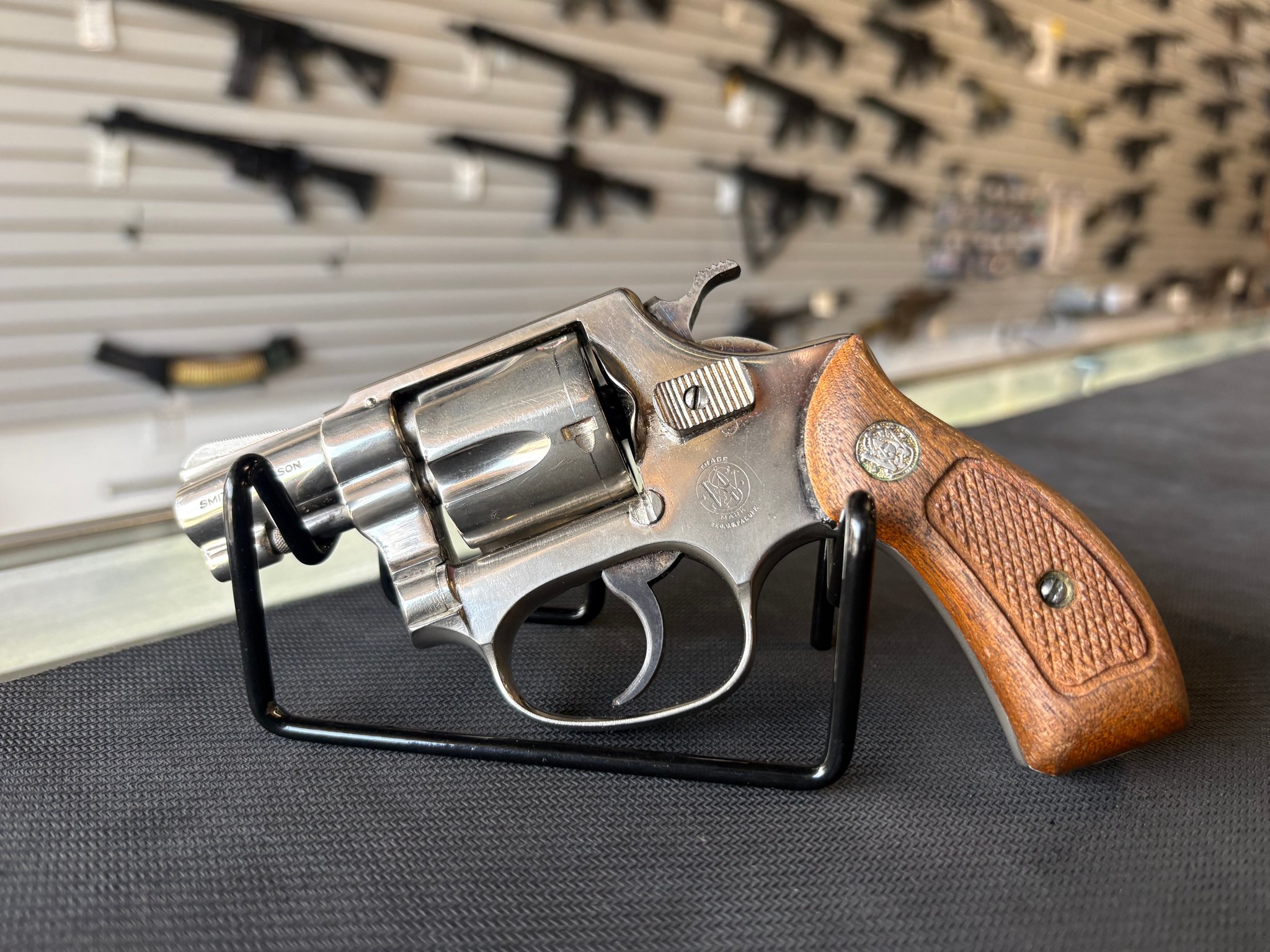 SMITH & WESSON 36