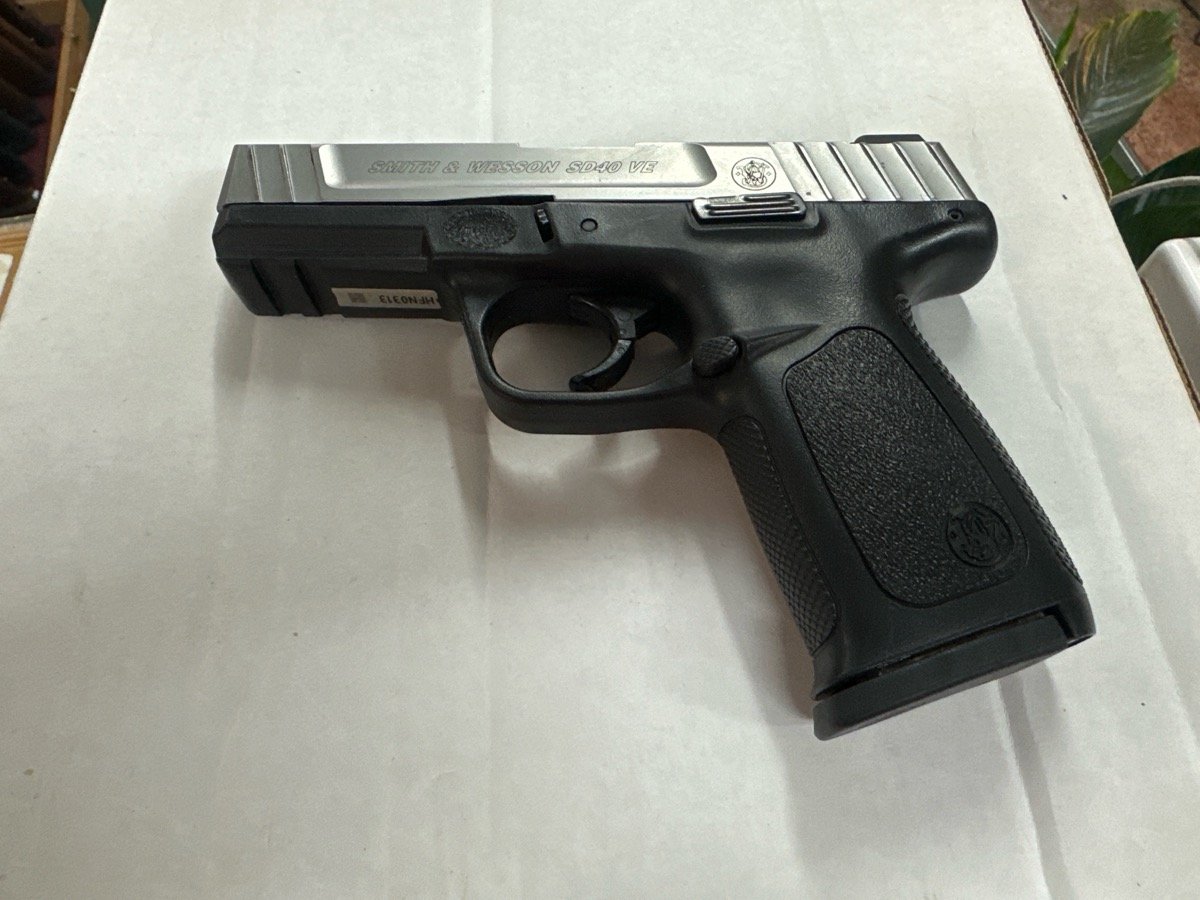 SMITH & WESSON SD40