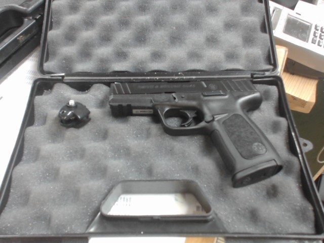 SMITH & WESSON SD40 2.0 (13937)