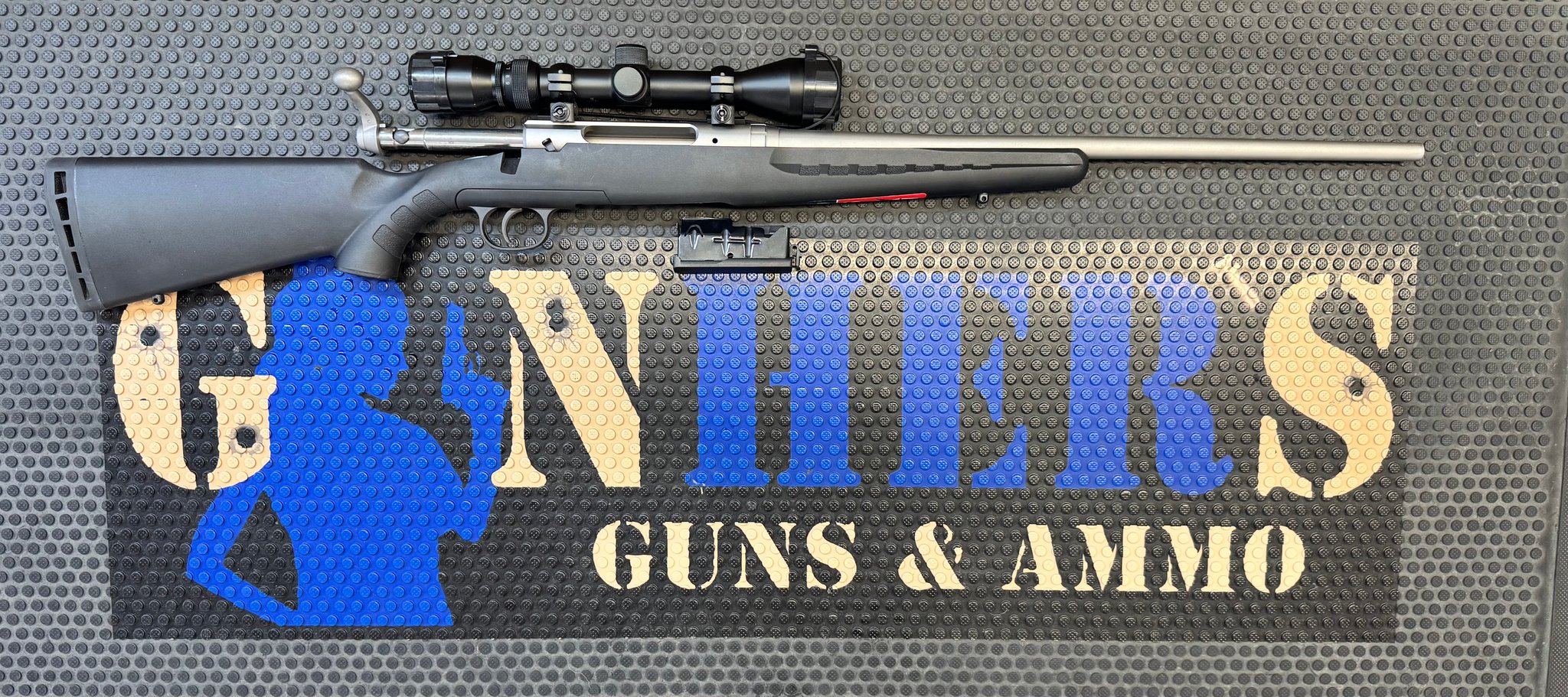 SAVAGE ARMS Axis