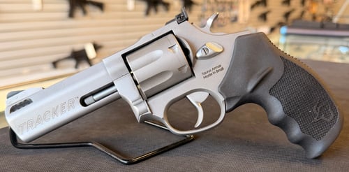 TAURUS TRACKER