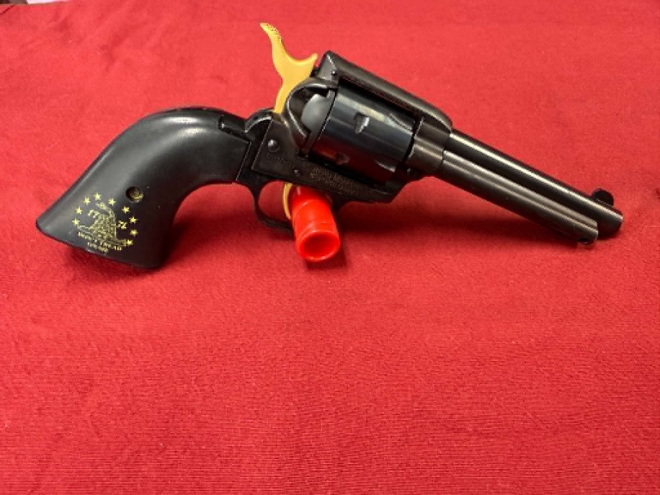 HERITAGE MFG. rough rider don't tread on me 22LR