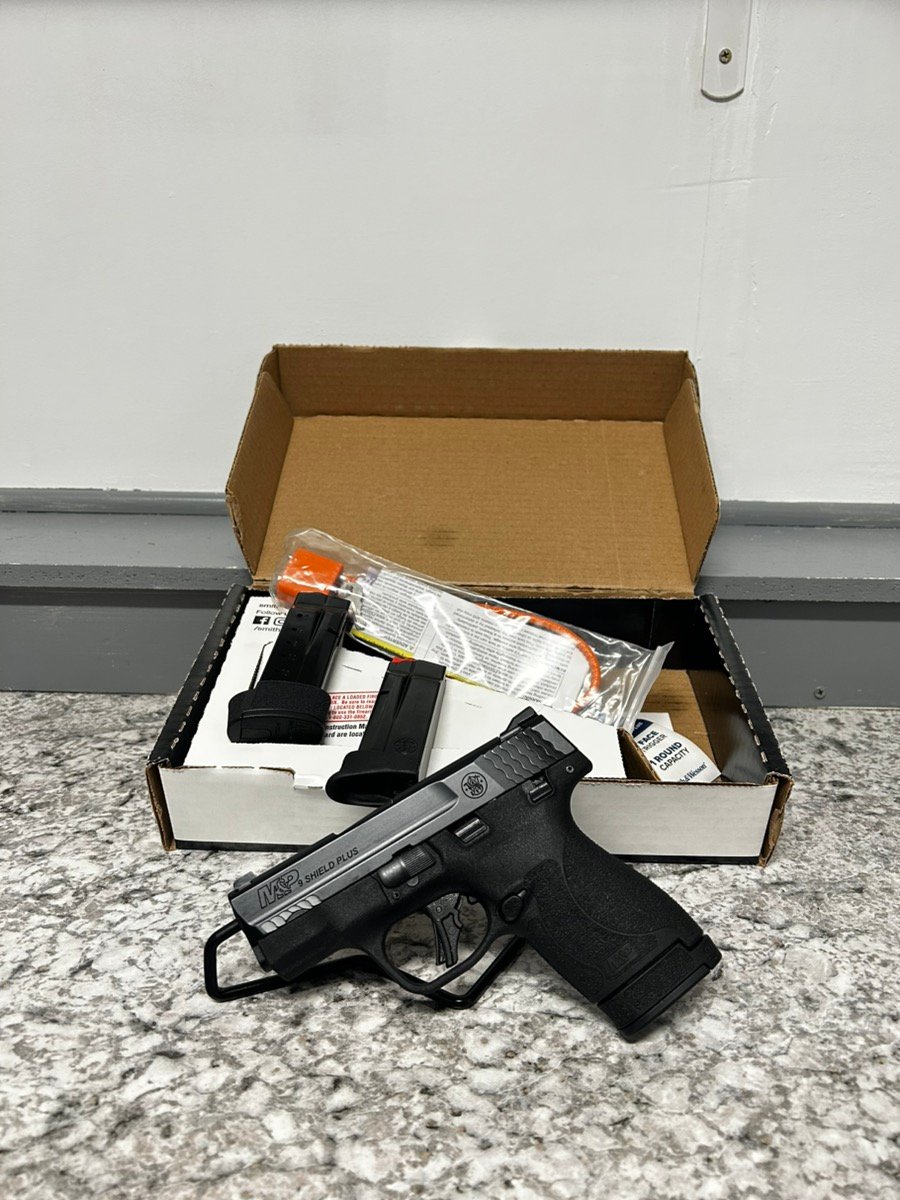 SMITH & WESSON 9 SHIELD PLUS