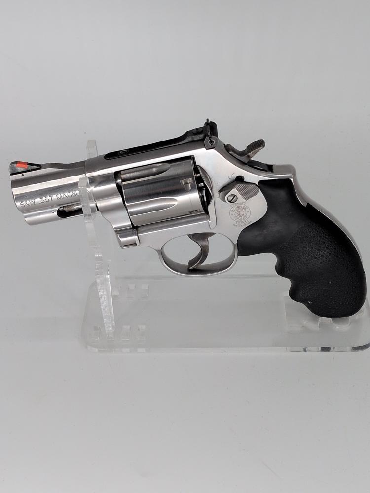 SMITH & WESSON 686-6 .357 MAGNUM