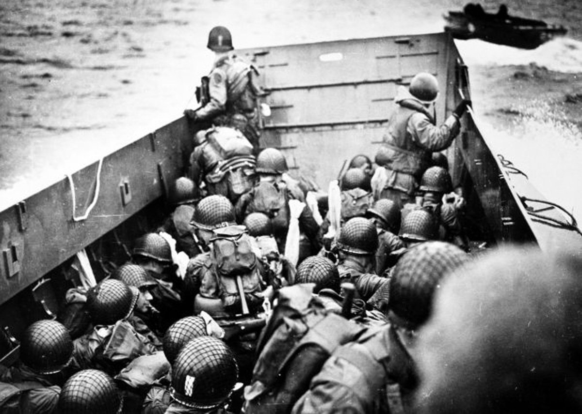 American troops headed to the Normandy beach