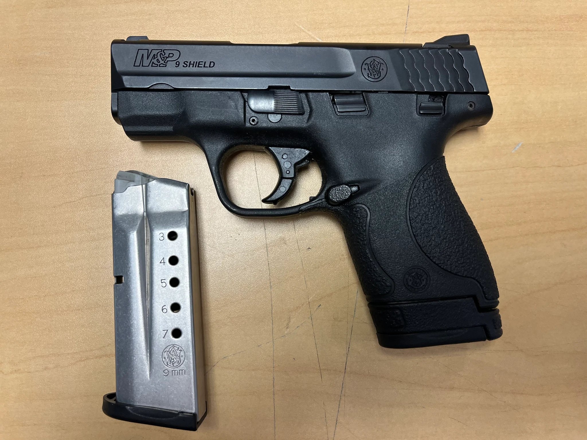 SMITH & WESSON Shield 9
