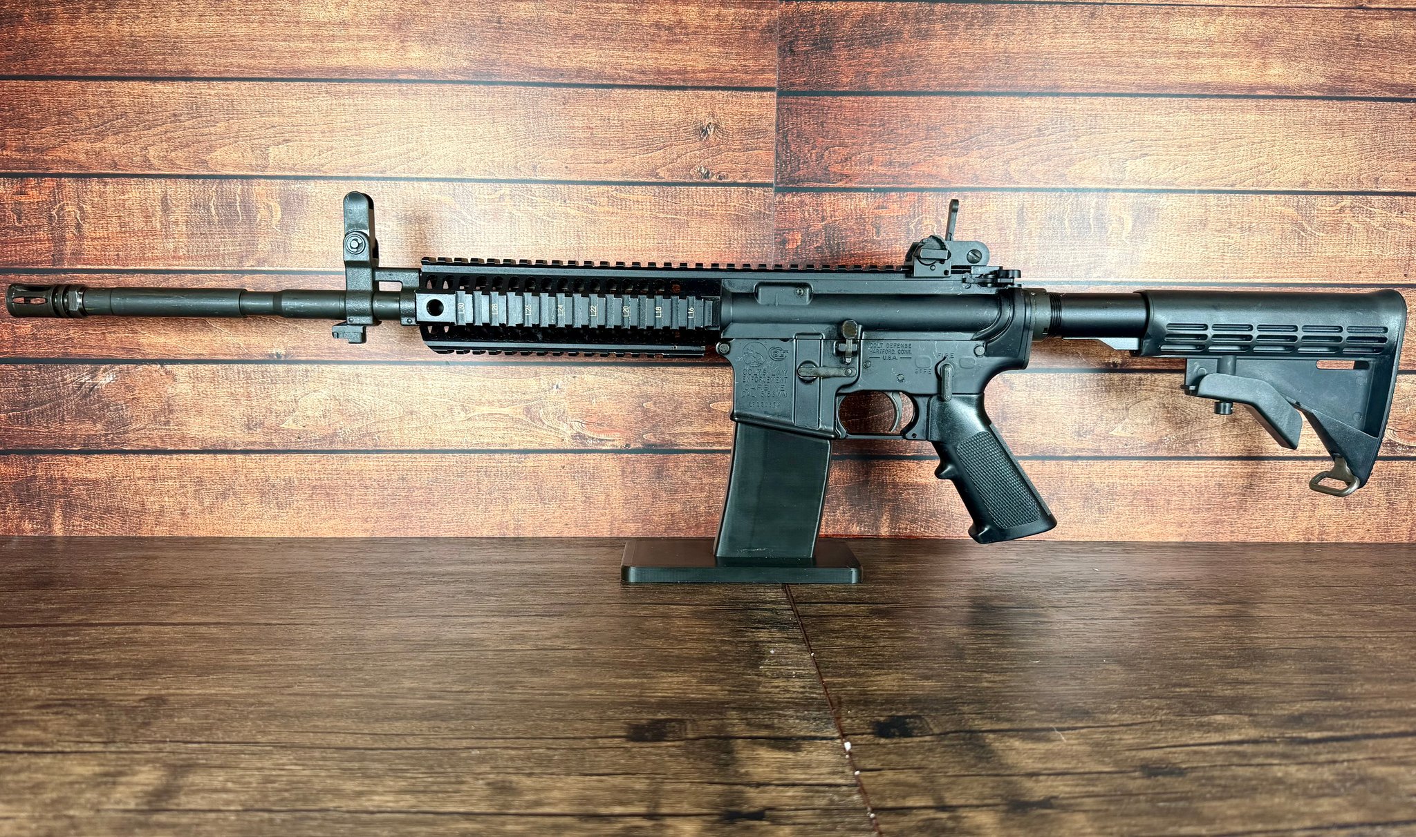 COLT Stamped "Law Enforcement Carbine" Monolithic LE6940 AR-15, AR15 16"