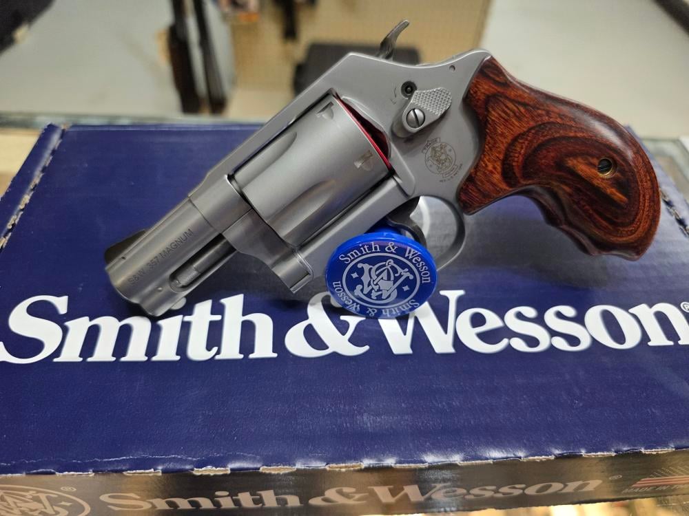SMITH & WESSON M60LS