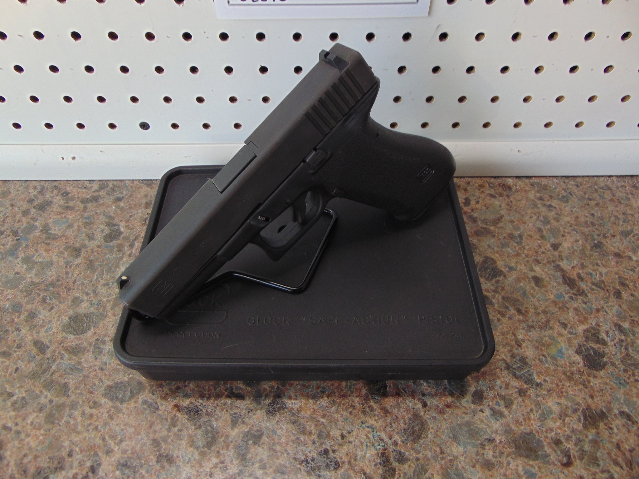 GLOCK 17 GEN 1 9mm luger (9x19 para)