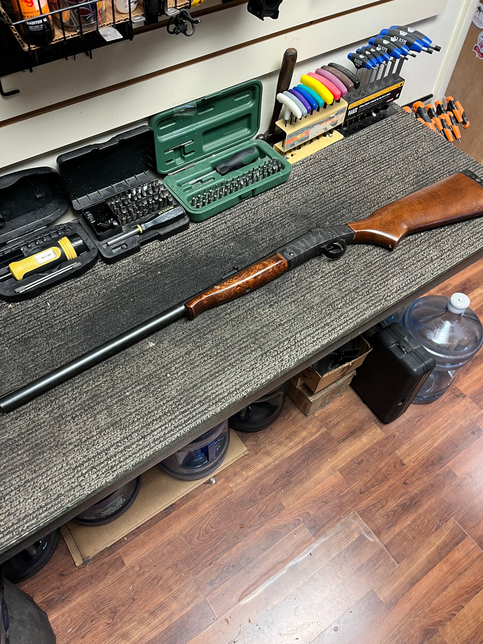 NEW ENGLAND FIREARMS CO. Pardner Tracker