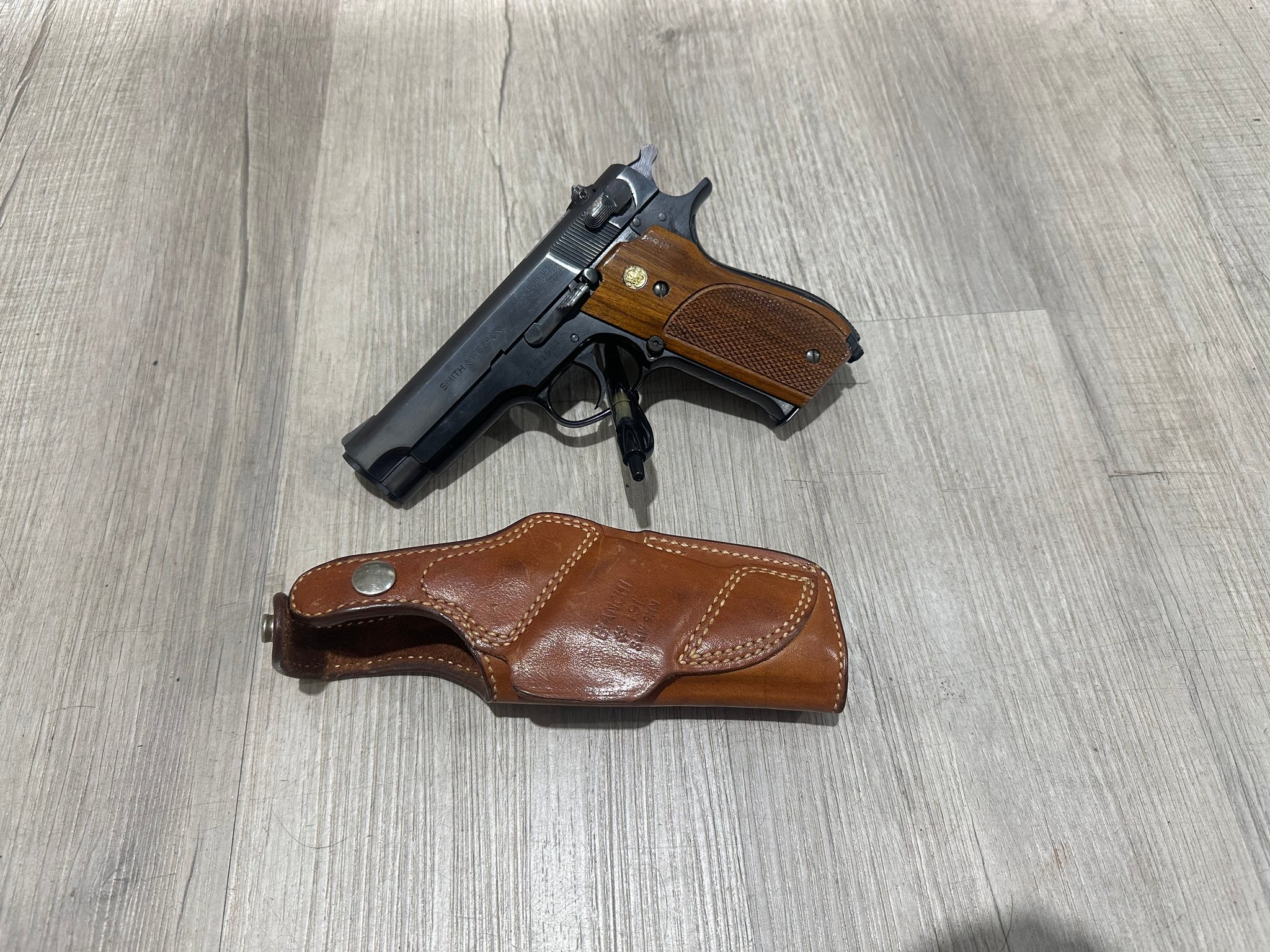 SMITH & WESSON 39-2