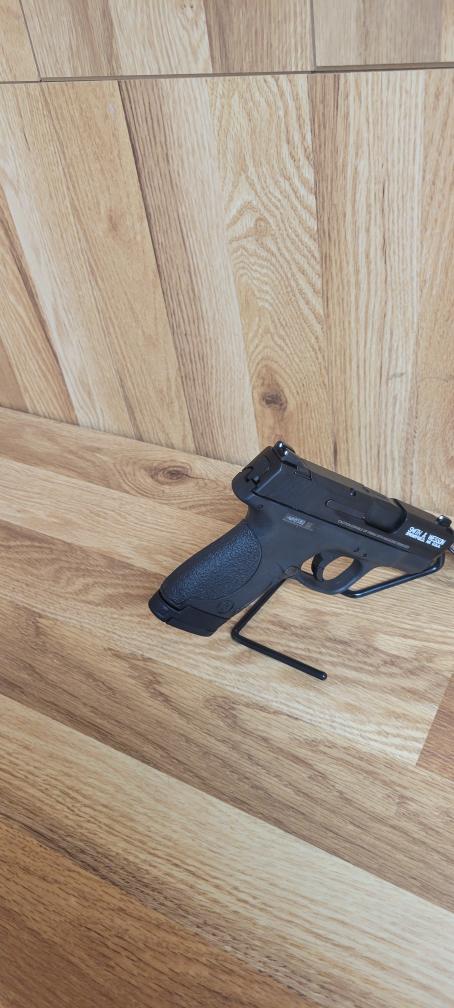 SMITH & WESSON M&P9 SHIELD