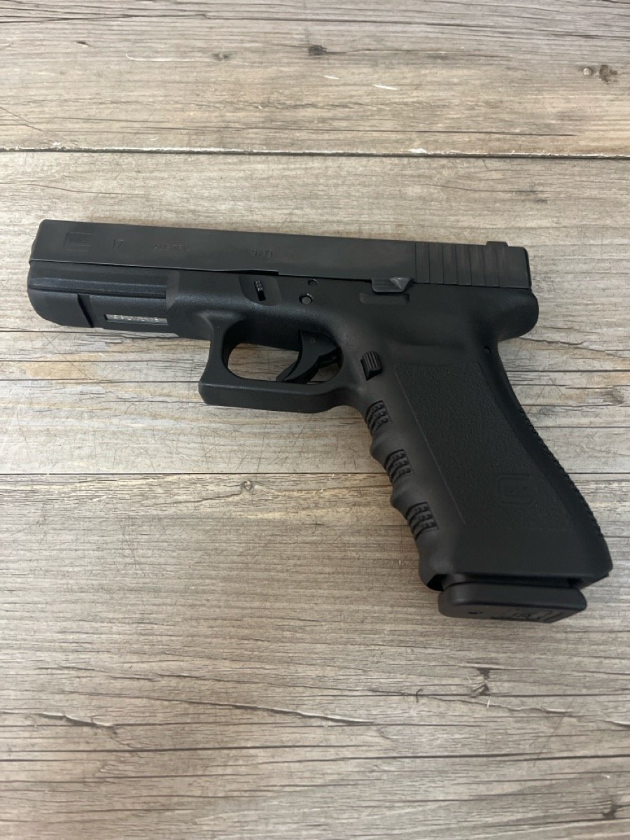 GLOCK 17