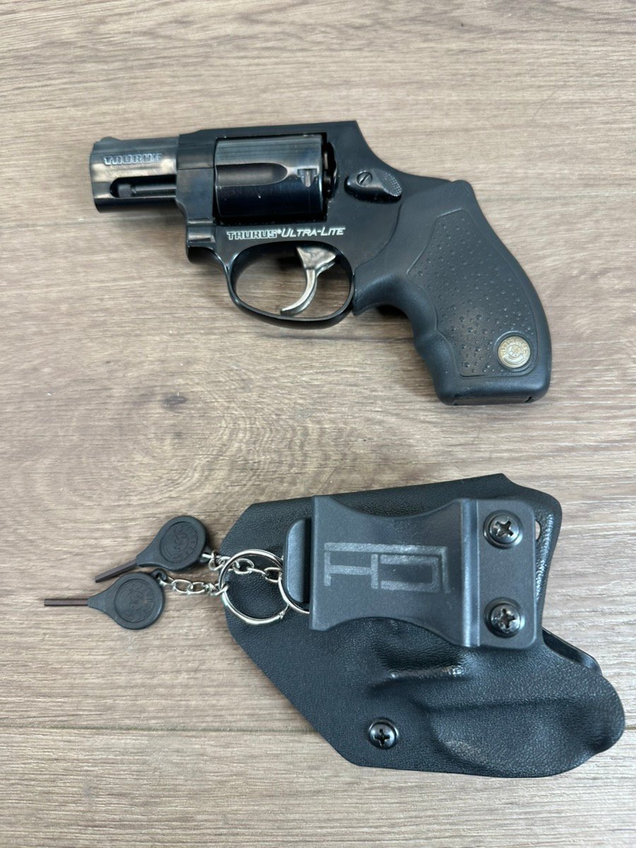 TAURUS MODEL 85 ULTRA-LITE