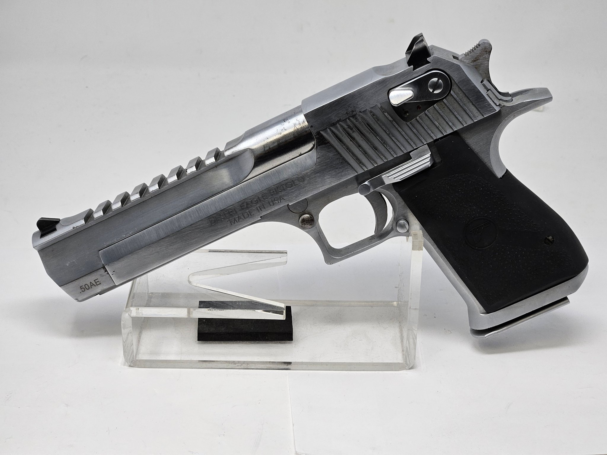 MAGNUM RESEARCH DESERT EAGLE .50 ae