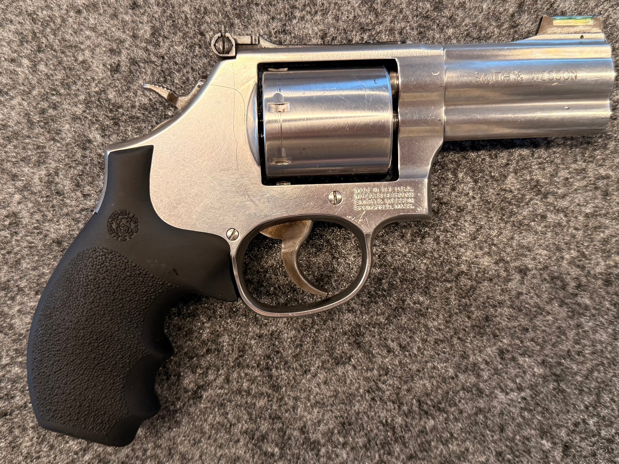 SMITH & WESSON MODEL 686-6 PLUS