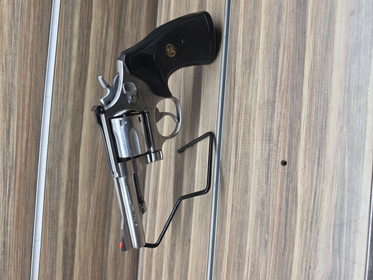 SMITH & WESSON 67-2