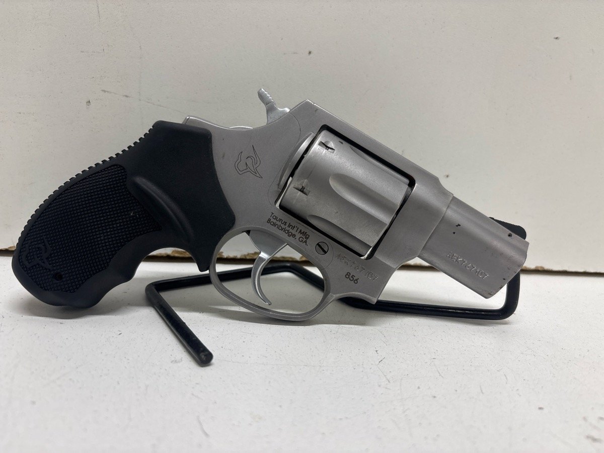 TAURUS 856