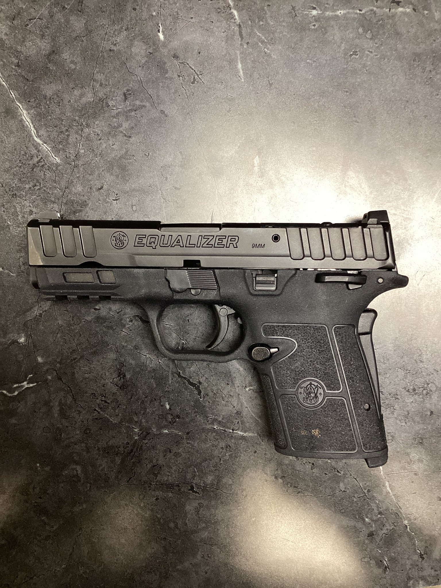 SMITH & WESSON EQUALIZER (THUMB SAFETY)