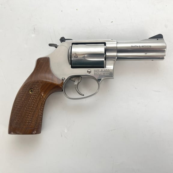 SMITH & WESSON 60-15