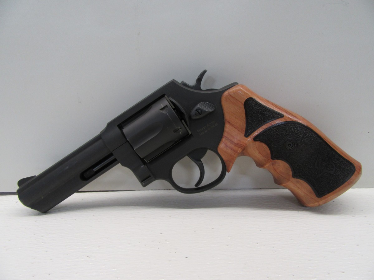 TAURUS 82S
