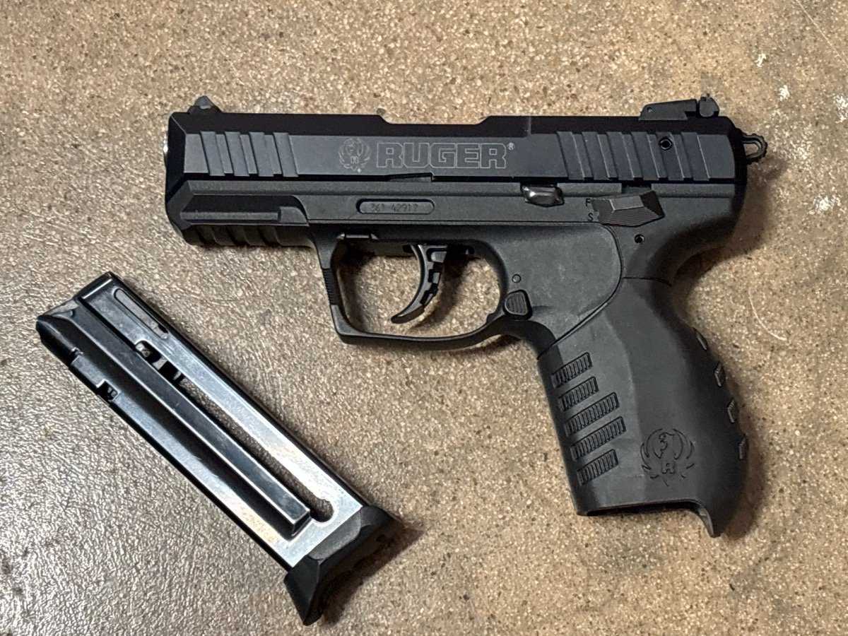 RUGER SR22