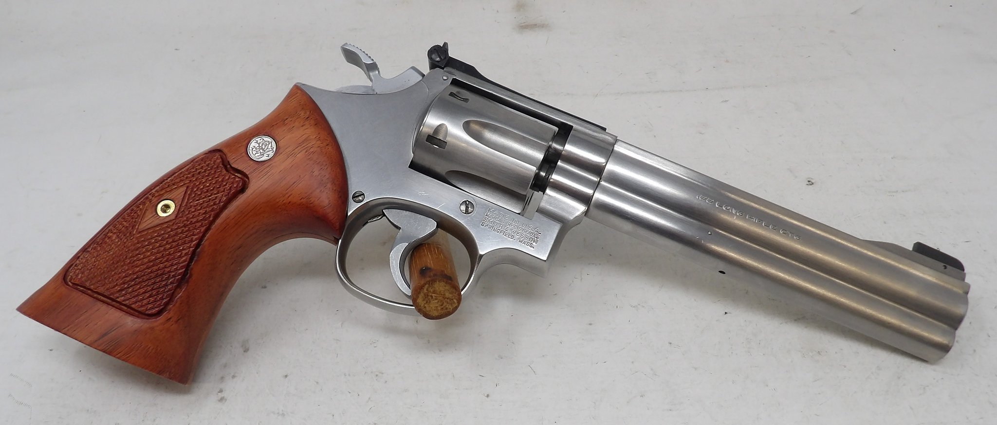SMITH & WESSON 617