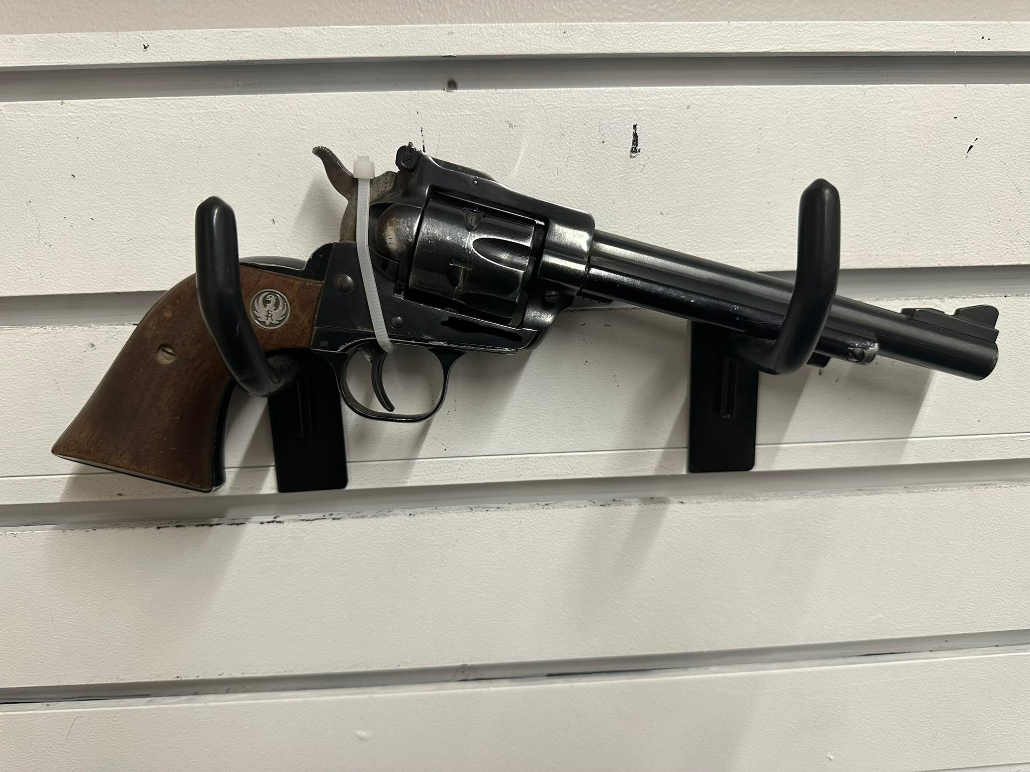RUGER NEW MODEL SINGLE-SIX