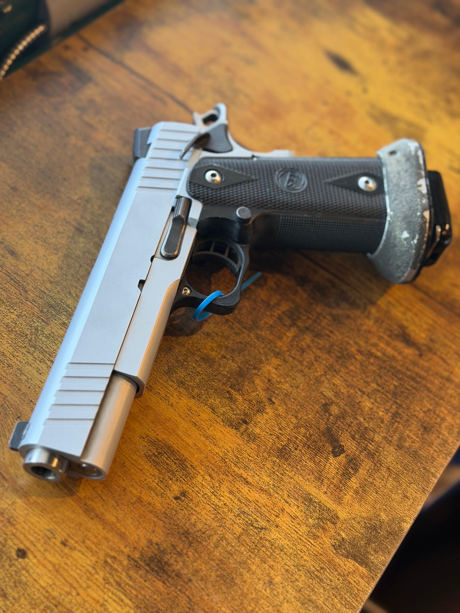 STRAYER TRIPP INTERNATIONAL SAS