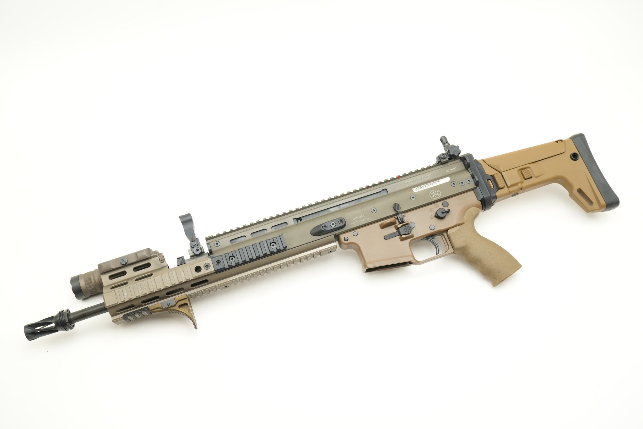 FN SCAR 16s