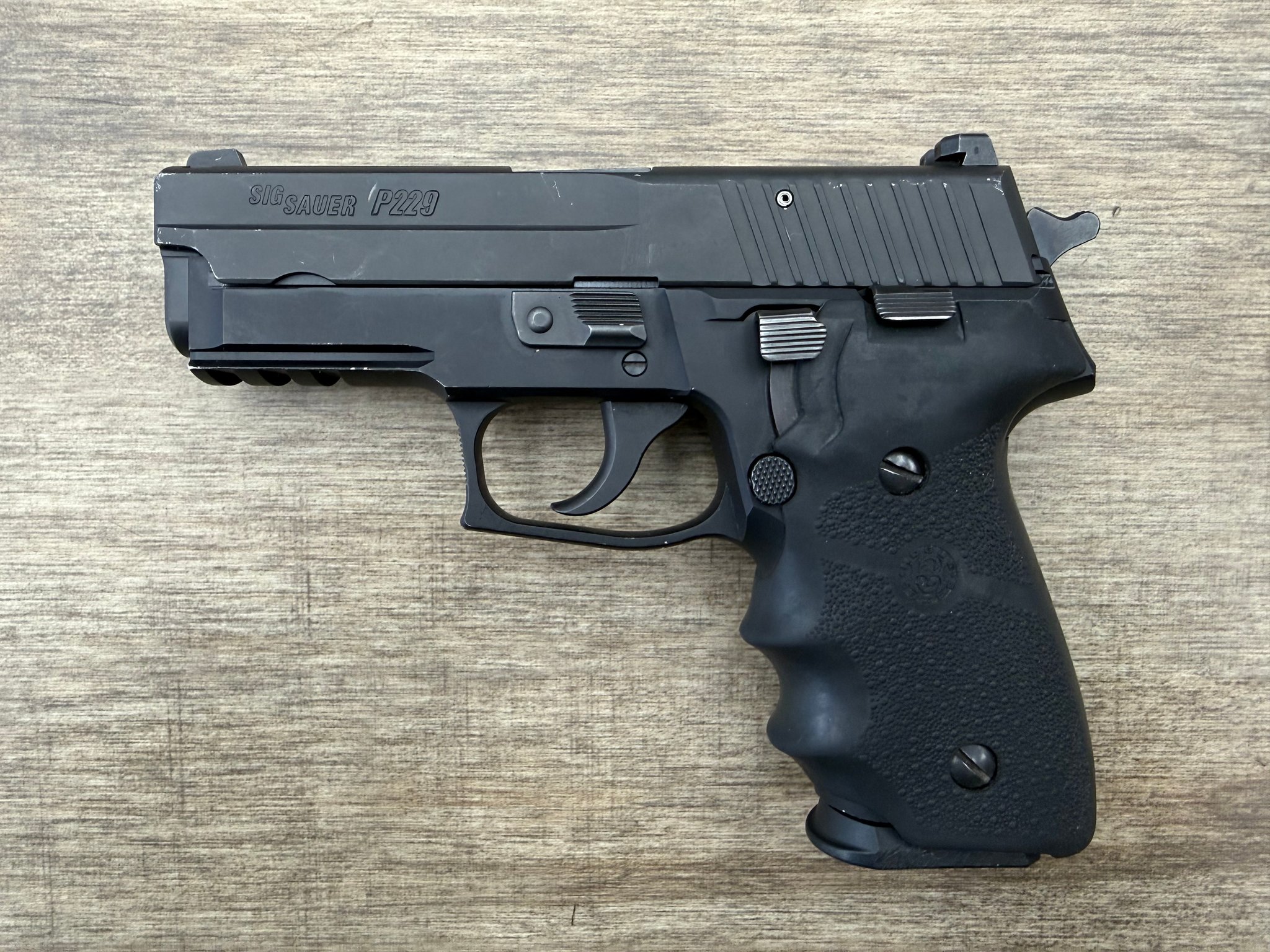 SIG SAUER P229
