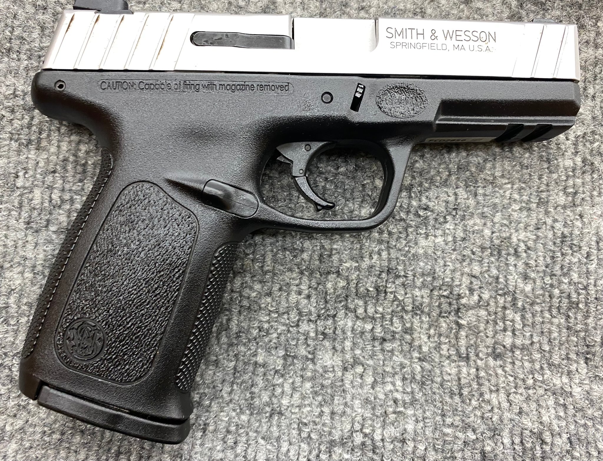 SMITH & WESSON SD40VE