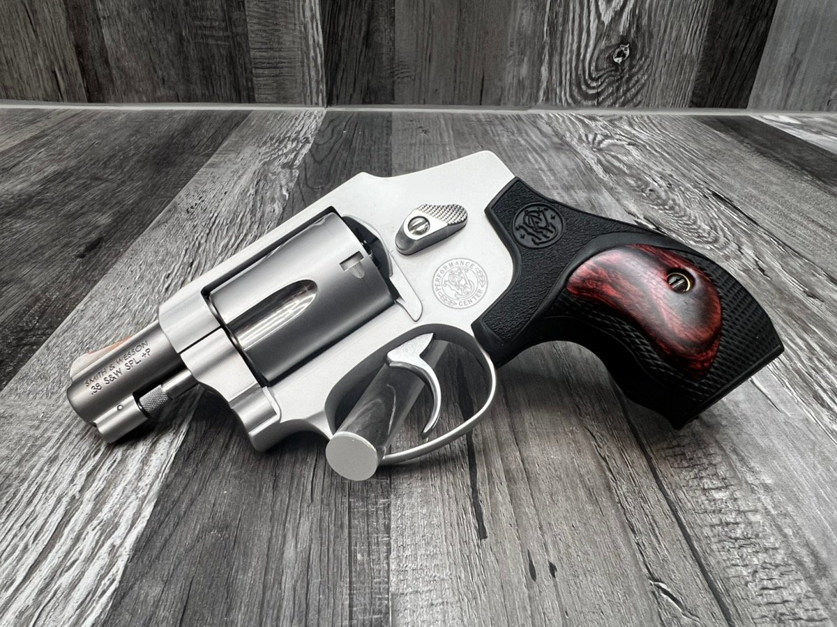 SMITH & WESSON 642-1 (10186)