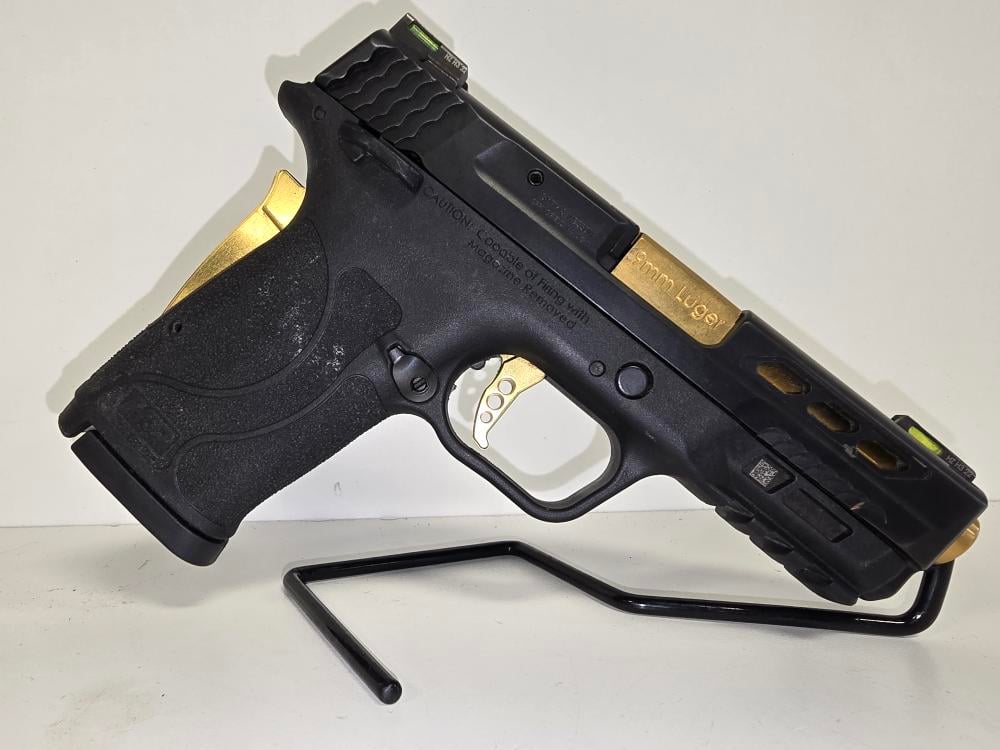 SMITH & WESSON M&P9 SHIELD