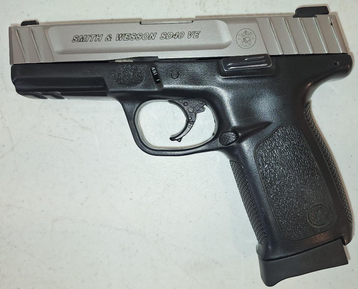 SMITH & WESSON SD40VE