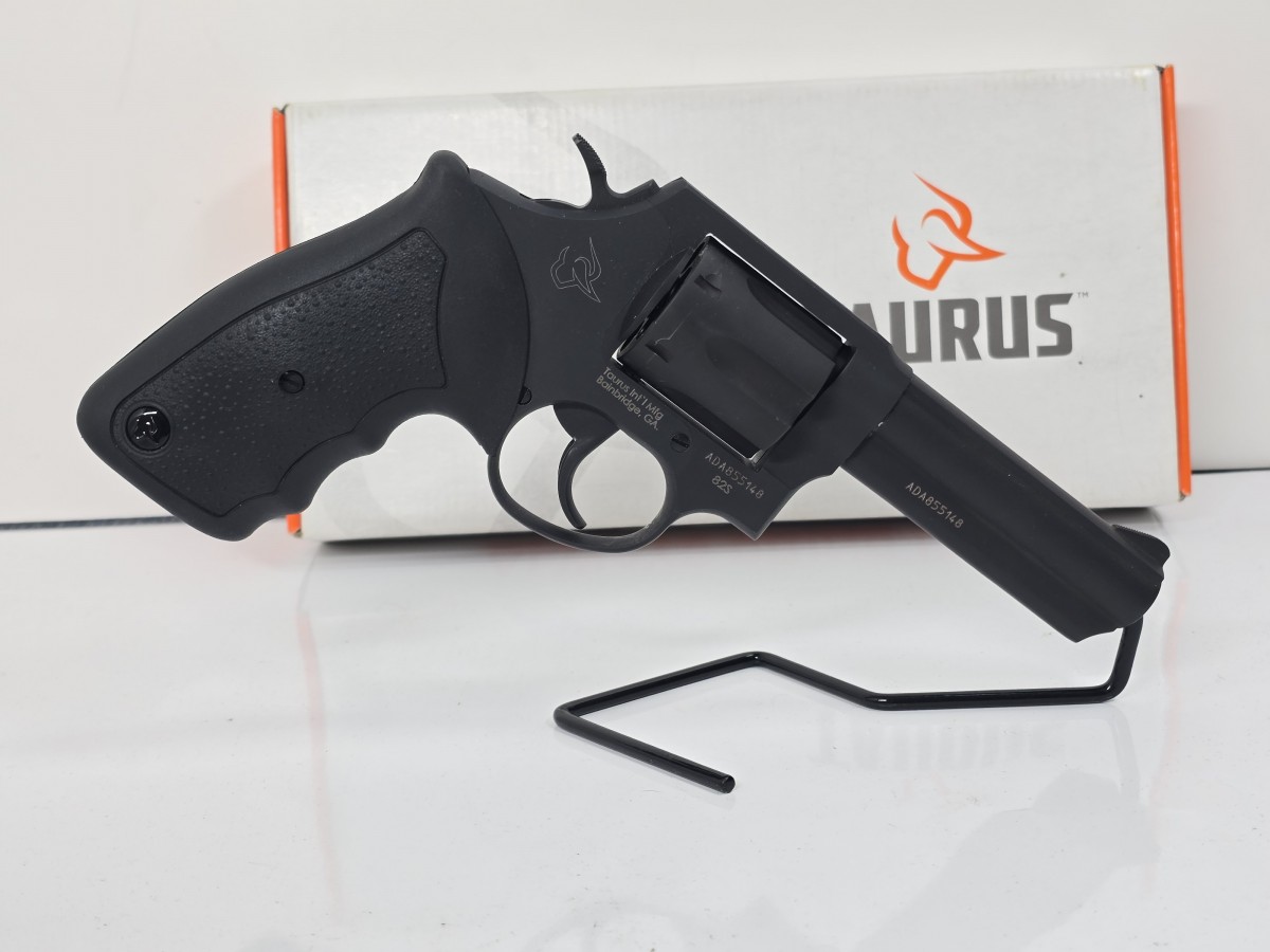 TAURUS 82