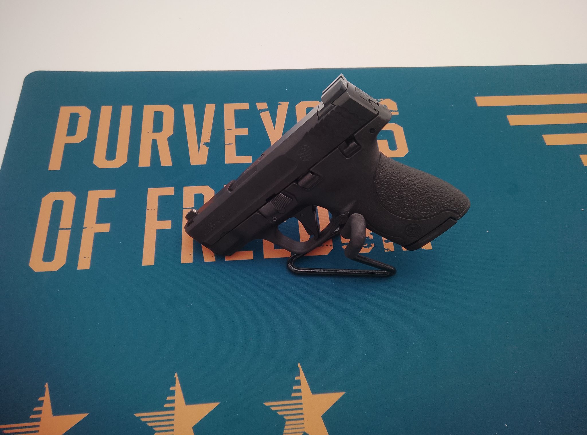 SMITH & WESSON M&P9 SHIELD