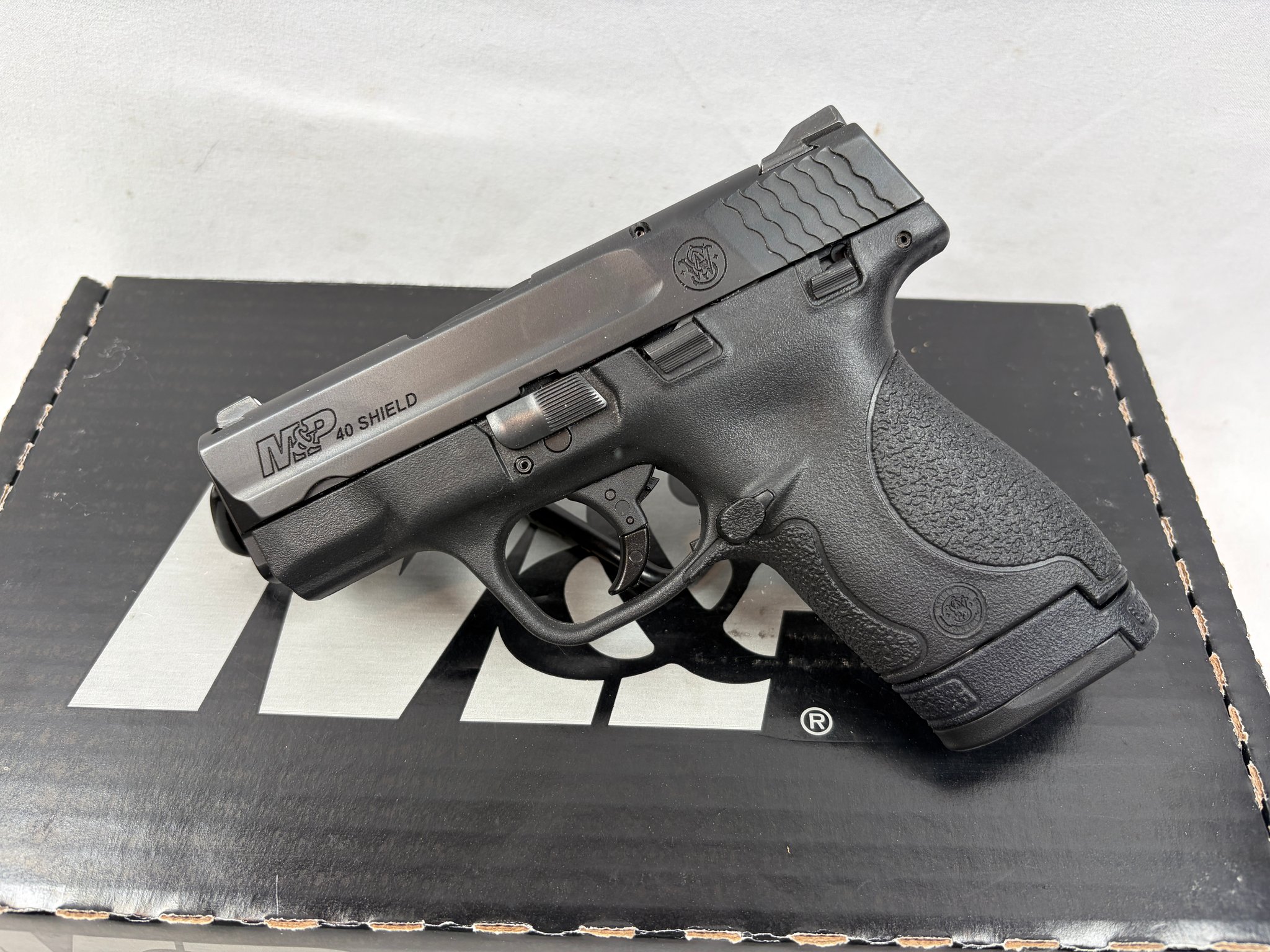 SMITH & WESSON M&P SHIELD