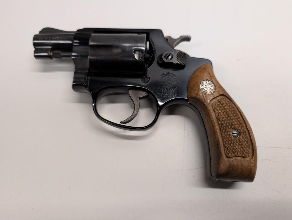 SMITH & WESSON 37
