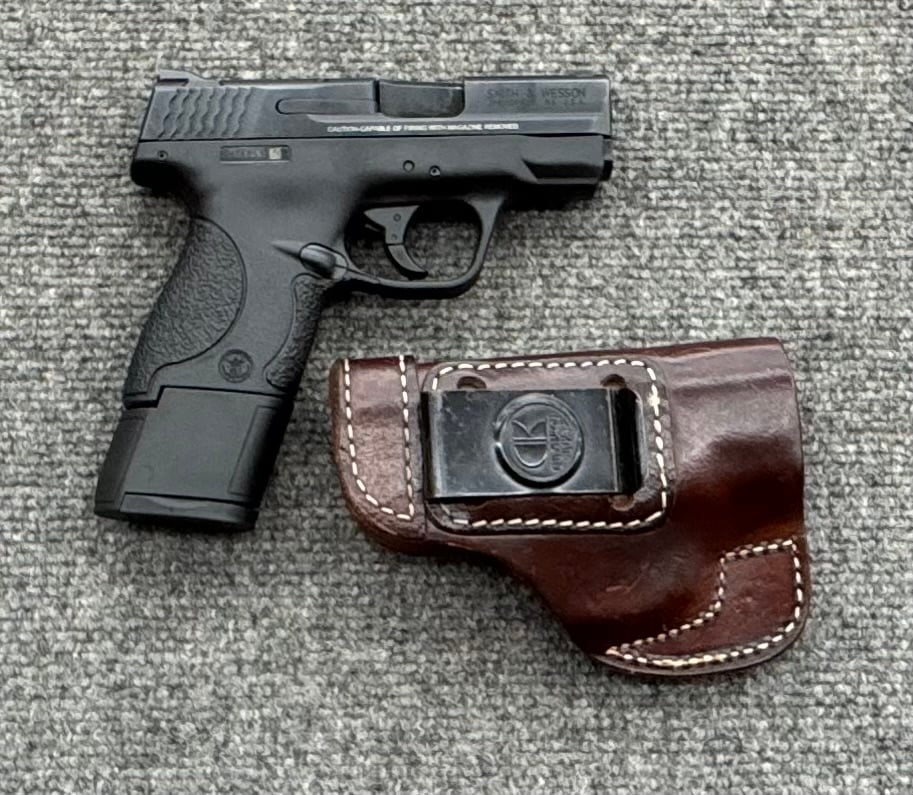 SMITH & WESSON M&P 9 SHIELD