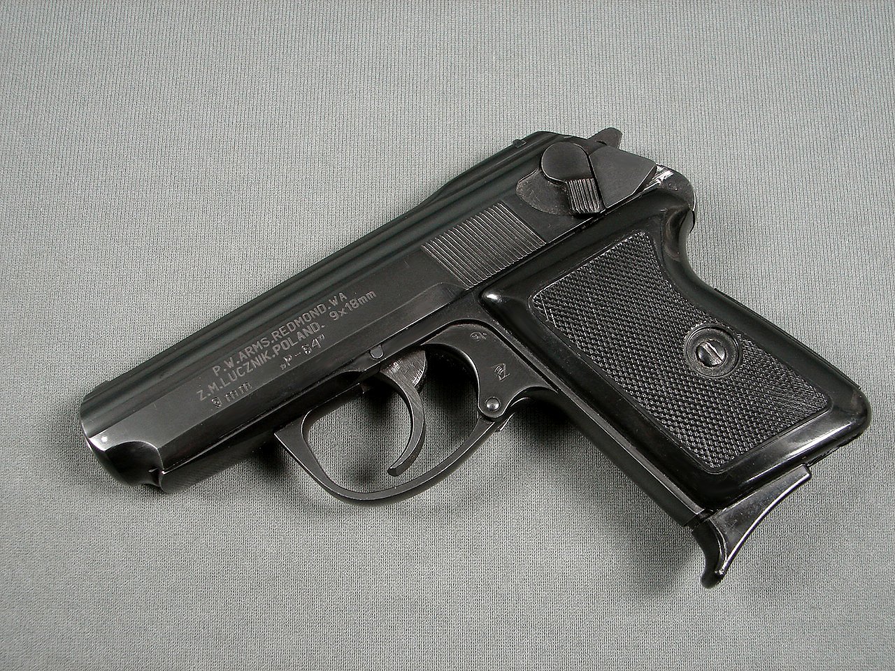 FB RADOM P-64