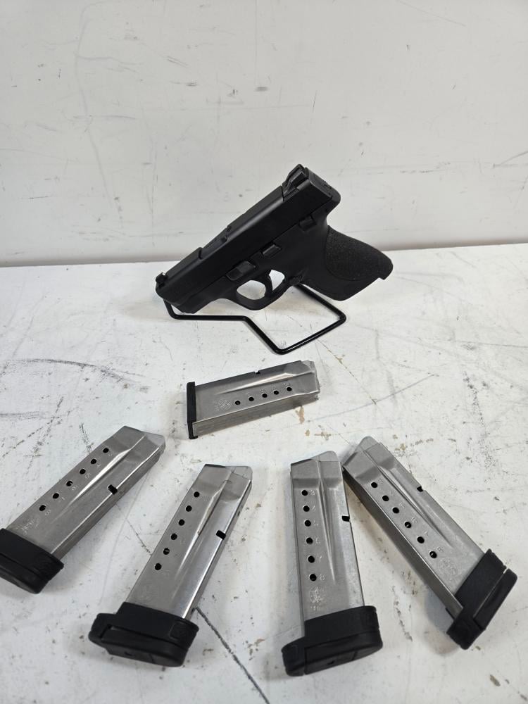 SMITH & WESSON M&P9 SHIELD