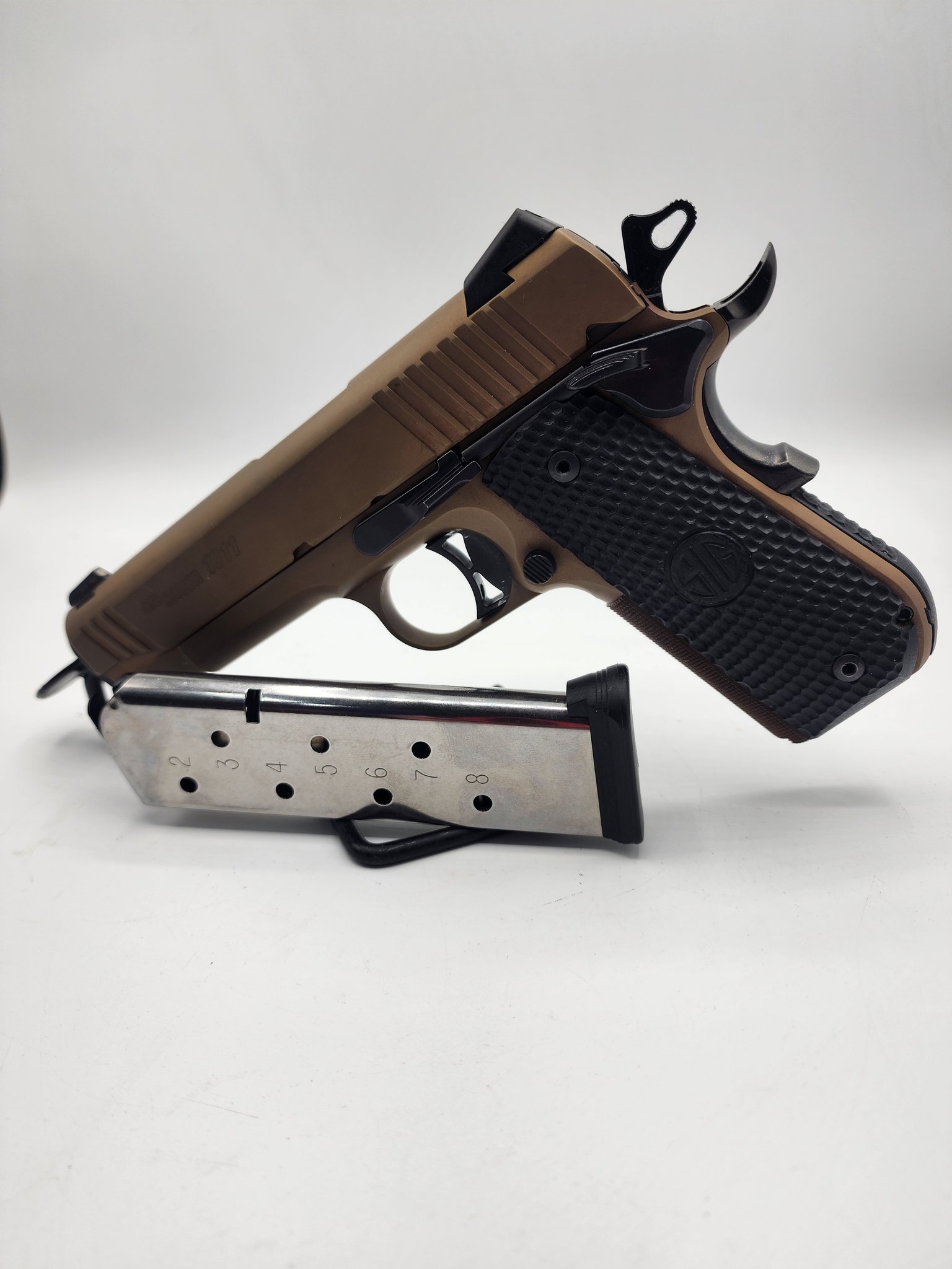 SIG SAUER 1911 CARRY FASTBACK EMPEROR SCORPION