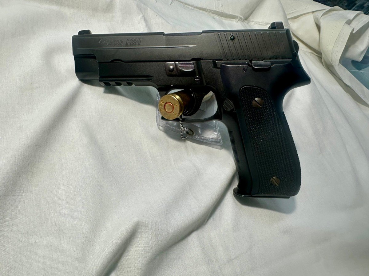 SIG SAUER P226