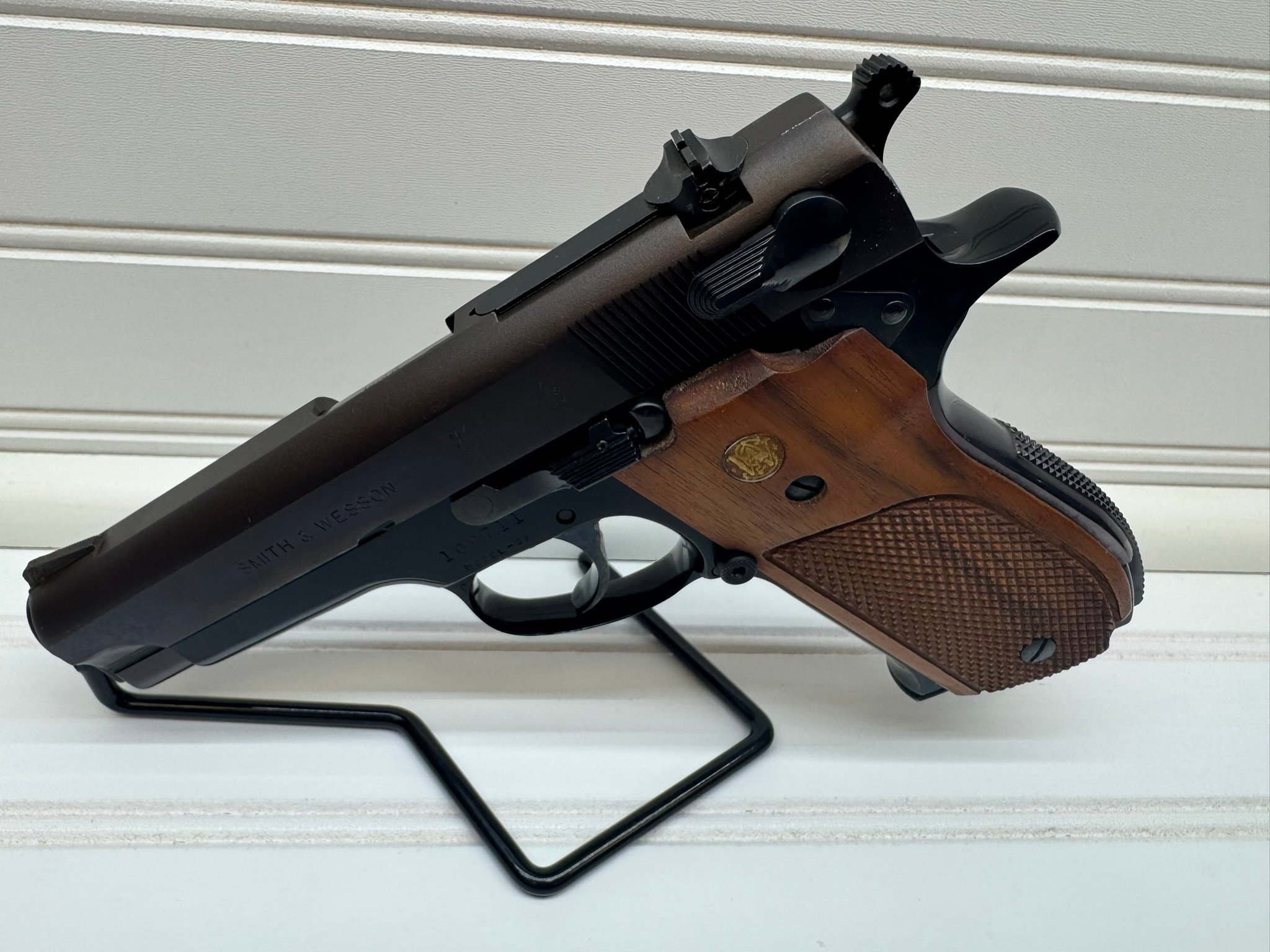 SMITH & WESSON 39