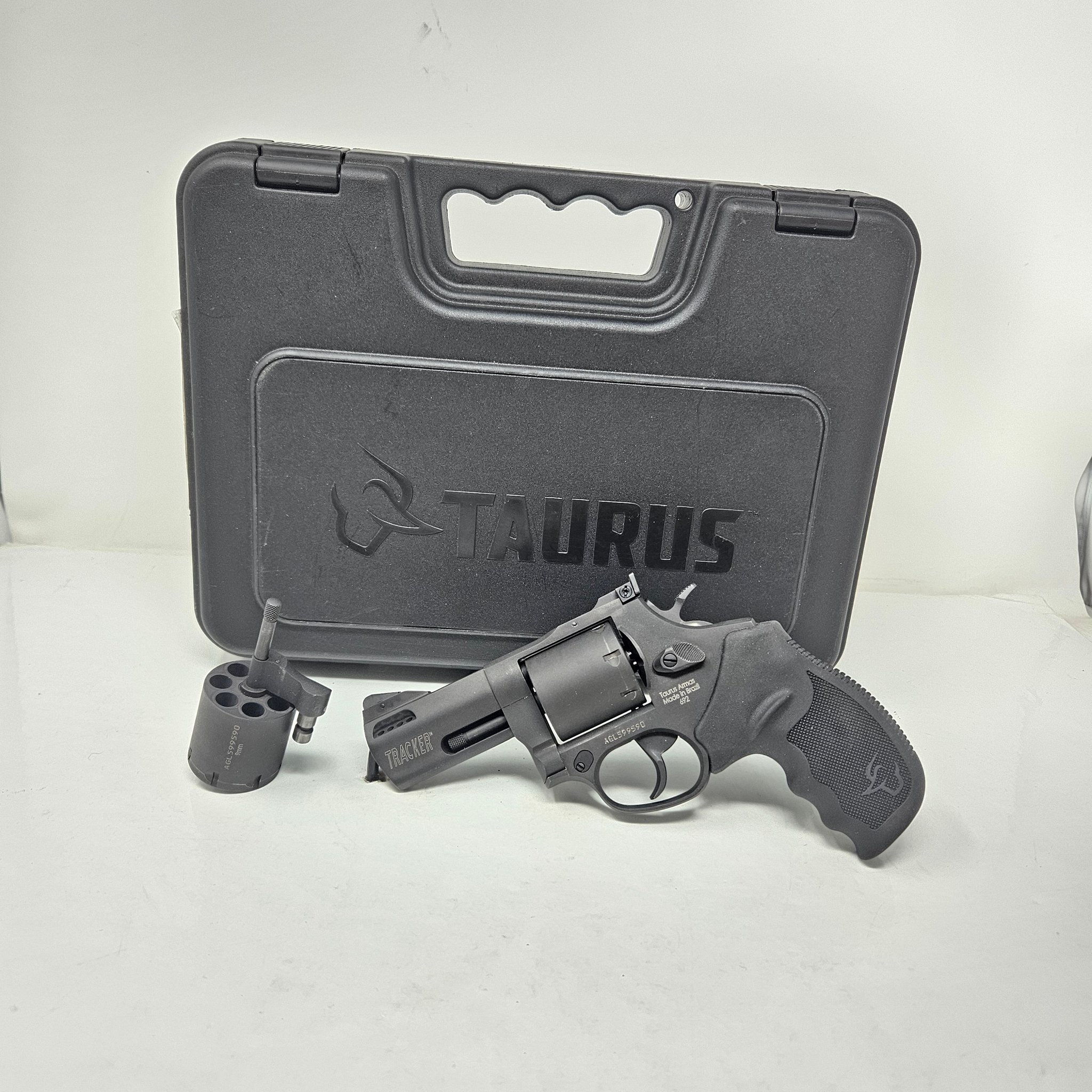 TAURUS MODEL 692 TRACKER